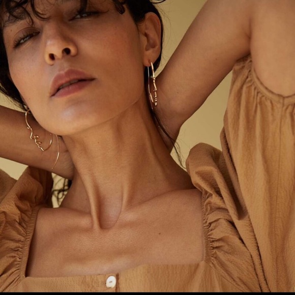 🆕 Profile Statement Earrings - Picture 2 of 4